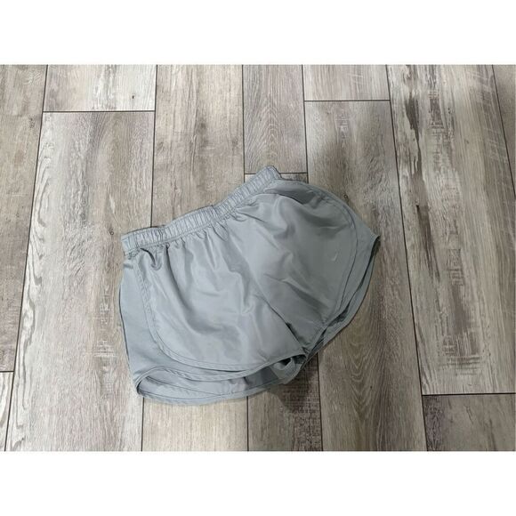 NIKE DRI FIT LIGHT GRAY ATHLETIC RUNNING SHORTS SIZE M - Picture 1 of 6